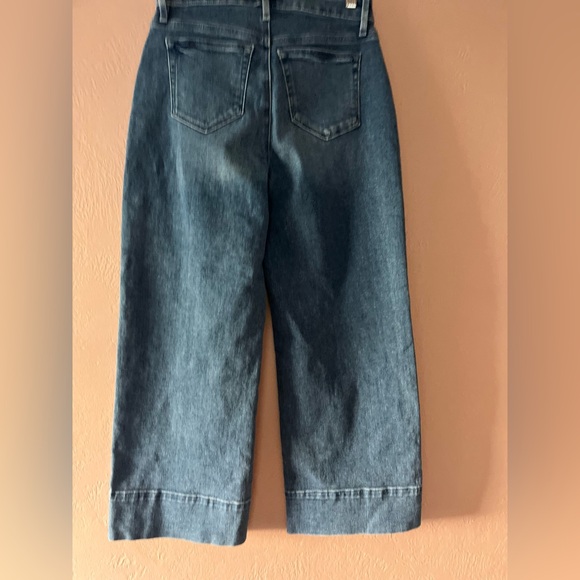 wide-leg cropped jeans . - Picture 13 of 16